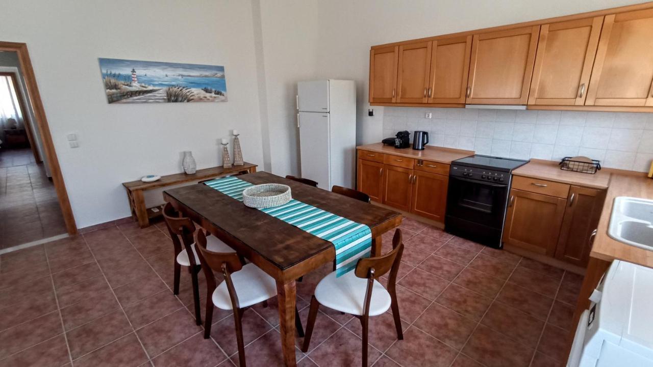 Apartment Dimitra With Garden In - Prassonisi
